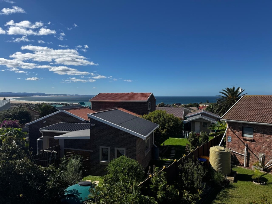 3 Bedroom Property for Sale in Wavecrest Eastern Cape